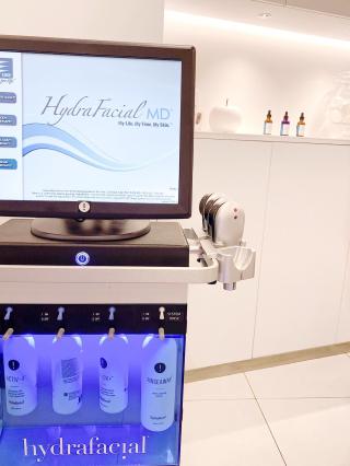 Salon de Manucure Centre Konfidentiel Marbeuf 0