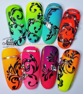 Salon de Manucure Leila Fait Les Ongles Formatrice & Nail Artist 0