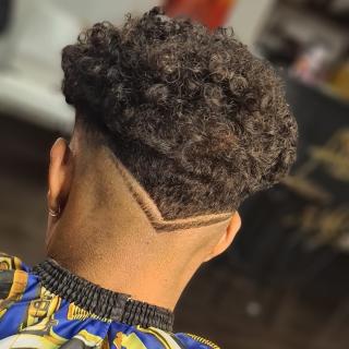 Salon de Manucure HBC COIFFURE - BARBERSHOP - MONTPELLIER 2