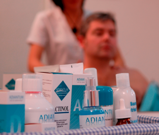 Salon de Manucure Centre d'Esthétique Capillaire Adiantum 0