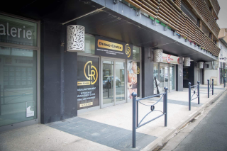 Salon de Manucure Dermo Center LR 0