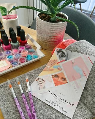 Salon de Manucure Ongle divine annecy 0