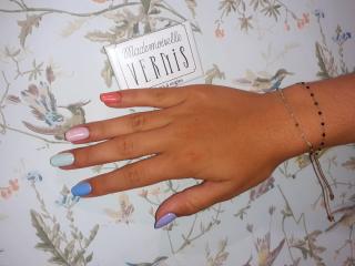 Salon de Manucure Bar à ongles Mademoiselle Vernis CAP 3000 0