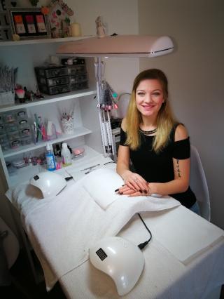 Salon de Manucure Julie Nail's Esthétique 0