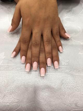 Salon de Manucure Qin Qin Ongles 0