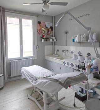 Salon de Manucure Beauté Marine 0