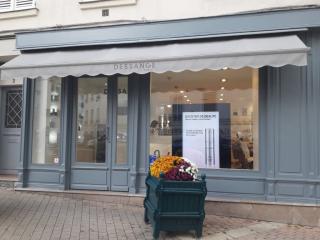 Salon de Manucure DESSANGE - Coiffeur Pontoise 0