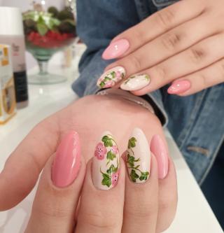 Salon de Manucure L'Institut de Louise 2