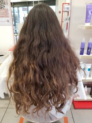 Salon de Manucure Saint Algue -Coiffeur Montluçon 0