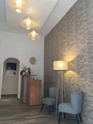 Salon de Manucure Au Spa du Monde 0