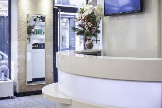 Salon de Manucure DESSANGE 0