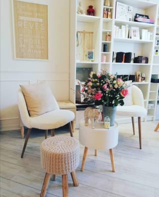 Salon de Manucure La Cabine By Anne 0