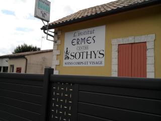 Salon de Manucure Institut Ermes 1