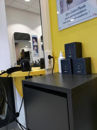 Salon de Manucure Coiff&Co - Coiffeur Givet 0