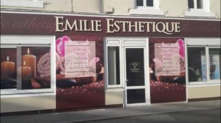 Salon de Manucure Emilie Esthétique 0