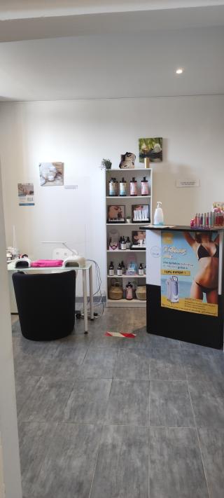 Salon de Manucure Beauté au Féminin - Esthéticienne Ferrières-en-Brie 0