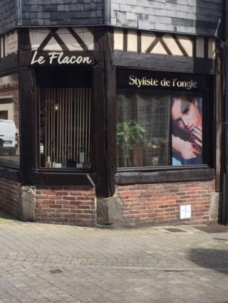 Salon de Manucure Le Flacon 0