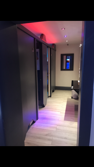 Salon de Manucure Black Sun 0