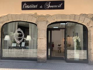 Salon de Manucure L'institut du sourcil 0