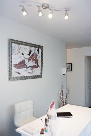 Salon de Manucure Institut Pause Beauté Elle et Lui 0