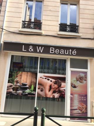 Salon de Manucure L W Beaute salon de massage 0