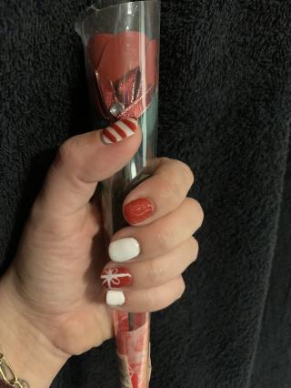 Salon de Manucure L'Institut de Mme & Mr 0