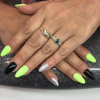 Salon de Manucure L’instant filles 0