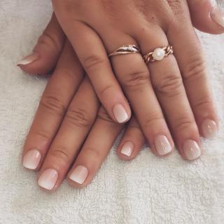 Salon de Manucure Laura esthetique g&f à domicile 1