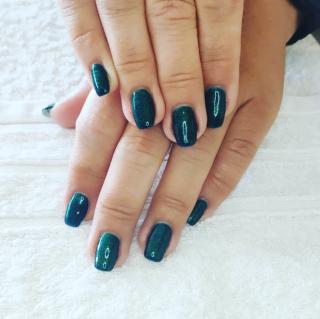 Salon de Manucure Laura esthetique g&f à domicile 0