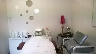 Salon de Manucure Institut de beauté EPHELIDE 1