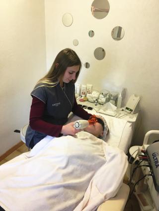 Salon de Manucure Institut de beauté EPHELIDE 0