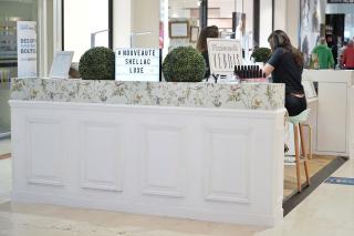 Salon de Manucure Bar à ongles Mademoiselle Vernis 0