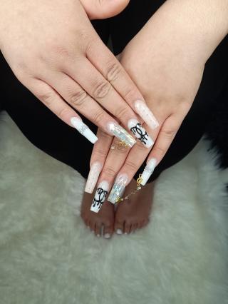 Salon de Manucure NAILSBROWSPARIS 0