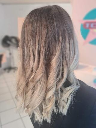 Salon de Manucure Tchip Coiffure 0