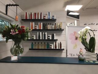 Salon de Manucure En Aparté 0