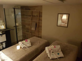 Salon de Manucure L'eau Riental 0