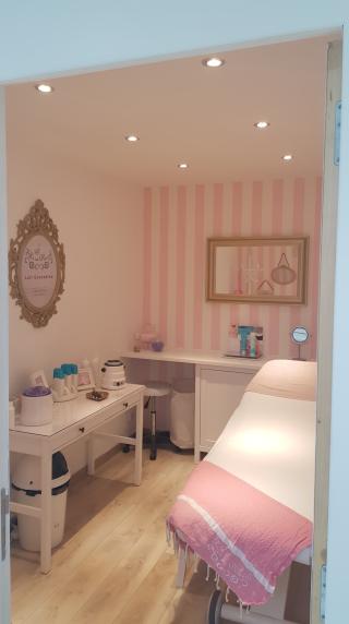 Salon de Manucure Envie d’Ailleurs (Institut De Beauté, Massages, Épilations) 0