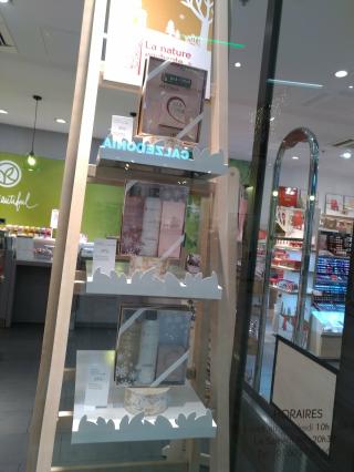 Salon de Manucure Yves Rocher 0