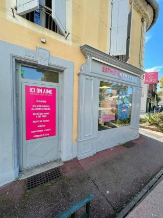 Salon de Manucure Esthetic Center 0