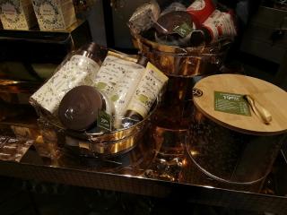 Salon de Manucure Yves Rocher 0