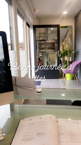 Salon de Manucure Beauty By S 0