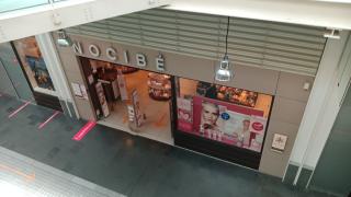 Salon de Manucure Parfumerie April Aubervilliers 0