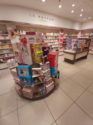 Salon de Manucure Parfumerie April Aubervilliers 0