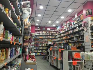 Salon de Manucure Star Parfums Cosmétiques 0