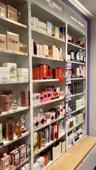Salon de Manucure Marionnaud - Parfumerie & Institut 1