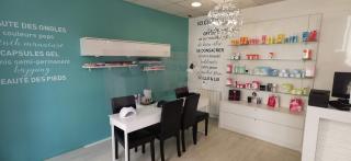 Salon de Manucure Esthétic Center 0