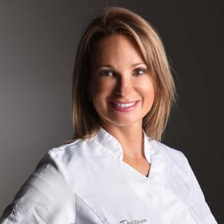 Salon de Manucure Docteur Aimé Virginie Médecin Esthétique 0