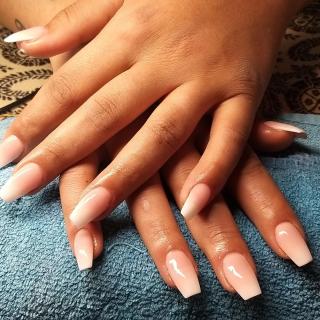 Salon de Manucure CRAZY NAILS -7 jours sur 7 .w end et jours feries Prothesiste ongulaire- Styliste 1