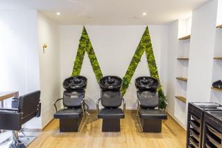 Salon de Manucure Bloom Studio 0