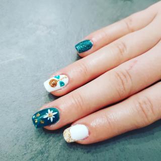 Salon de Manucure Elodie.ô.nails Instagram :elodie.o.nails 0
